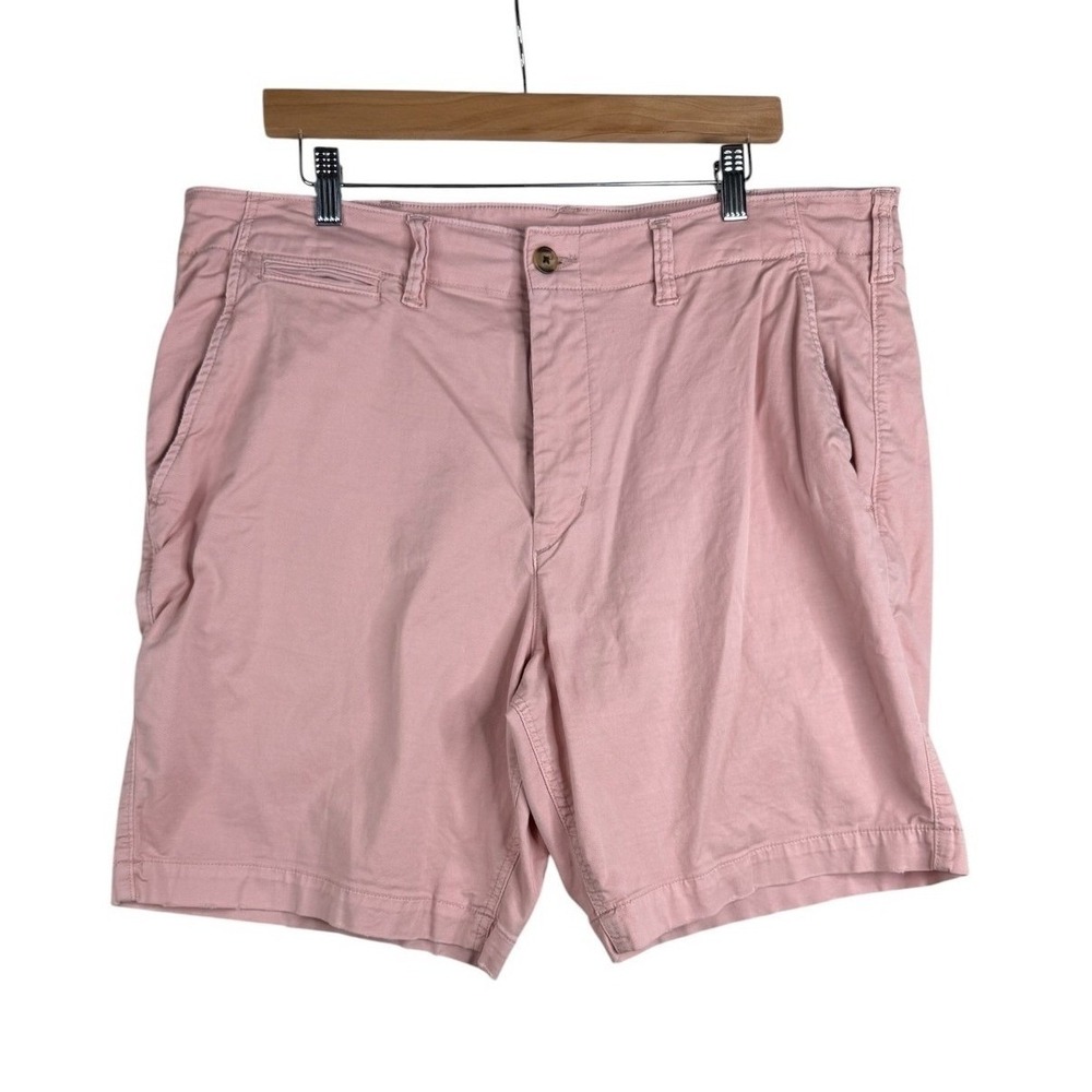 American Eagle Men's Chino Shorts size 38 Pink